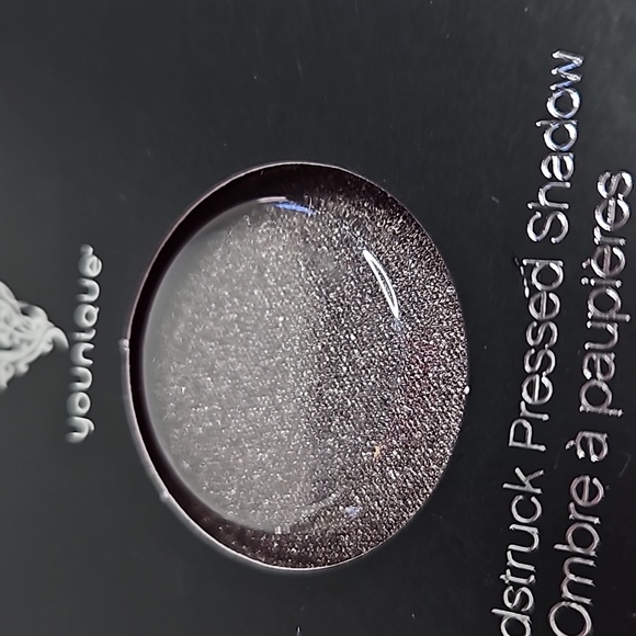 Younique moodstruck pressed eye shadow refill in Shrewd - Picture 4 of 4